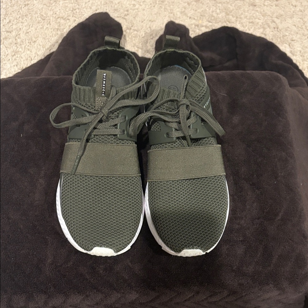 Excellent condition- Ryderwear olive Green Sneakers, Sz 7, MSRP: $125